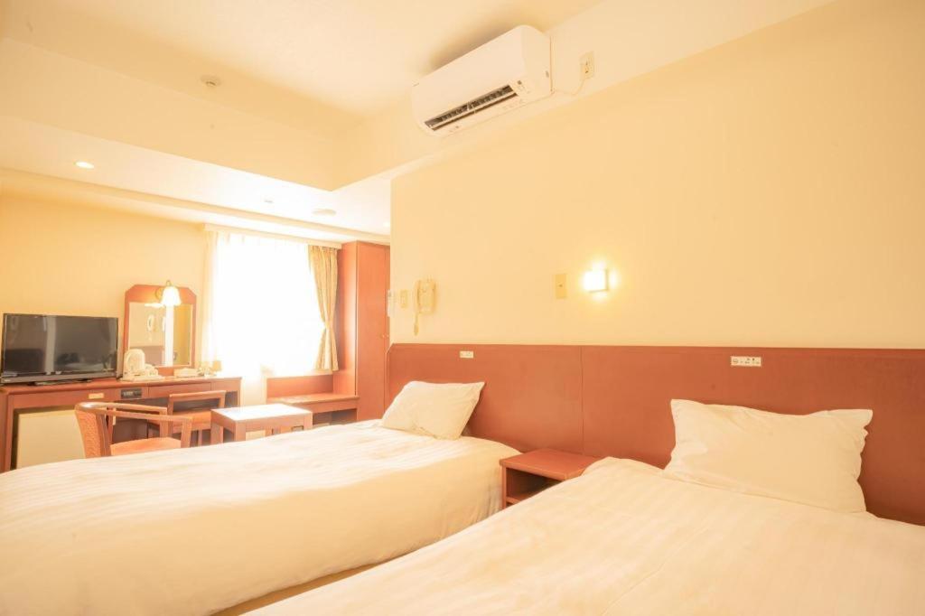Smile Nishi-akashi Hotel 2*